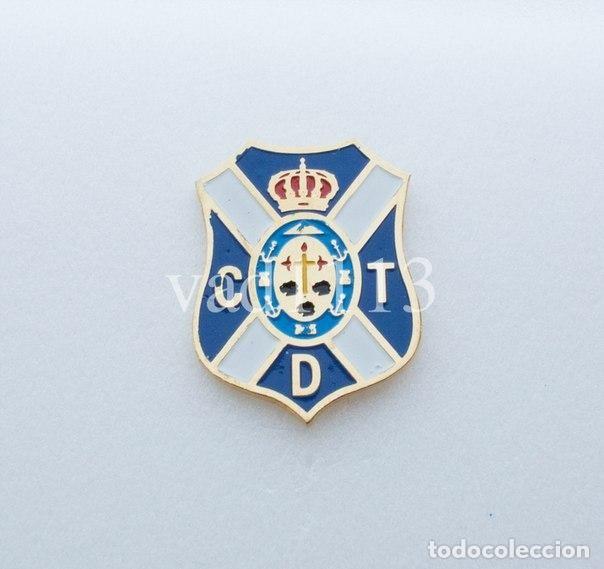 Coleccionismo deportivo: Badge Pin football clubs in Spain - CD Tenerife Spain