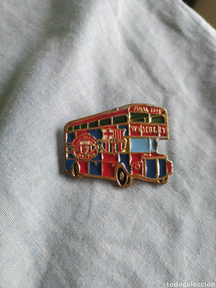 Collezionismo sportivo: Pin badge de la Final Wembley 2011 F C Barcelona Manchester United Autobus ingles doble
