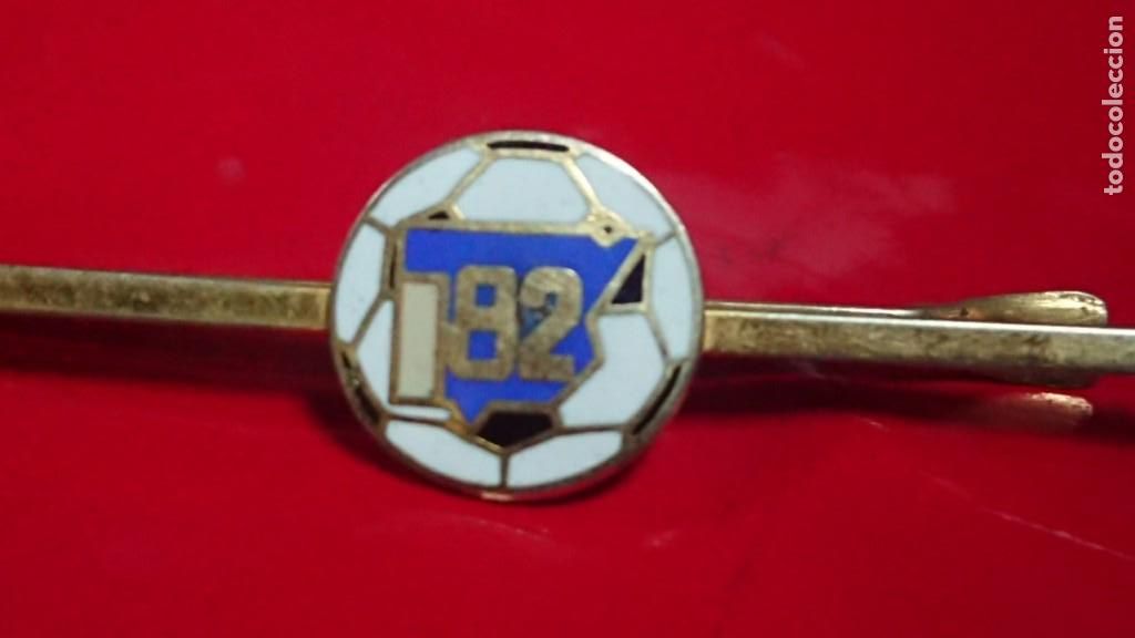 Coleccionismo deportivo: ALFILER DE CORBATA DEPORTIVO MUNDIAL ESPANA DE F&Uacute;TBOL 82 1982