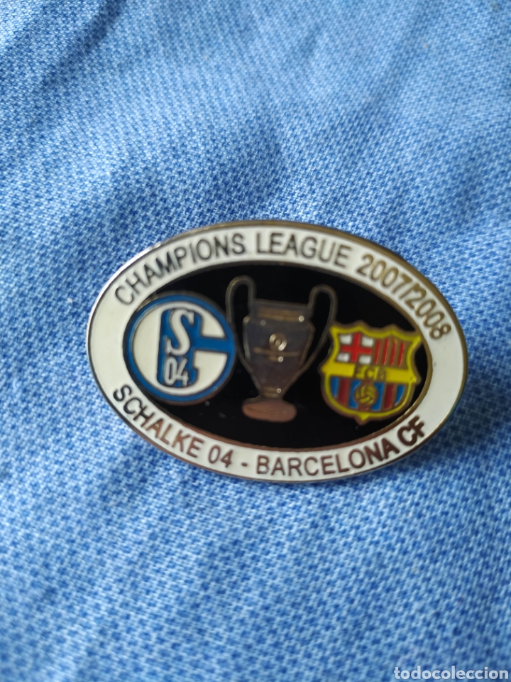 Collezionismo sportivo: Pin badge Barcelona Shalke 04 F C Barcelona 2007 2008 Champions League