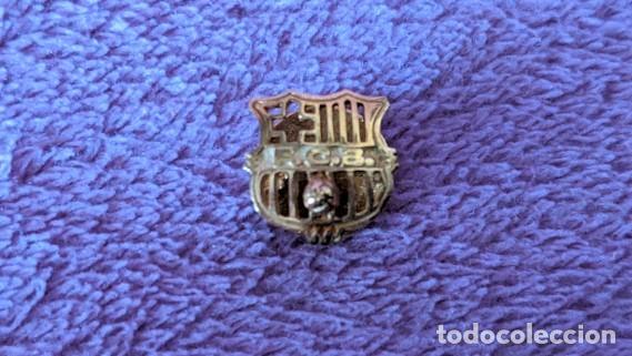 Coleccionismo deportivo: PIN F. C. BARCELONA, 50 ANYS DE SOCI, 18 K + PIN OJAL 75 ANIVERSARIO, PLATA