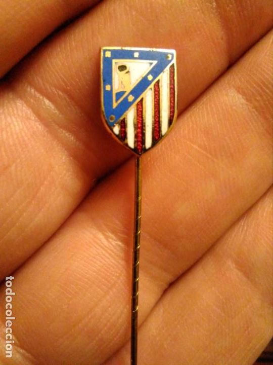 Coleccionismo deportivo: INSIGNIA PINS ESMALTADA ATLETICO DE MADRID - Foto 1