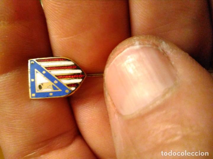 Coleccionismo deportivo: INSIGNIA PINS ESMALTADA ATLETICO DE MADRID - Foto 2