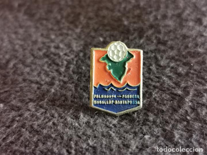 Collectionnisme sportif: Pin escudo equipo futbol palmanova (club islas baleares)