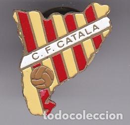 Coleccionismo deportivo: PIN DE FUTBOL DEL CLUB DEPORTIVO CATALA (FOOTBALL) BARCELONA