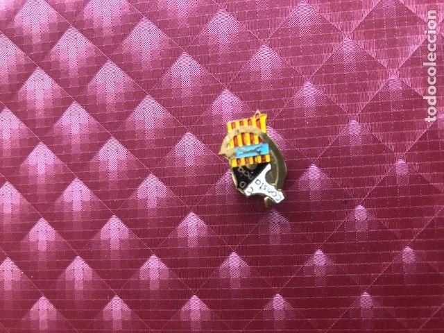 Coleccionismo deportivo: INSIGNIA DE SOLAPA C.D.CONSTANCIA ANTIGUA - Foto 1