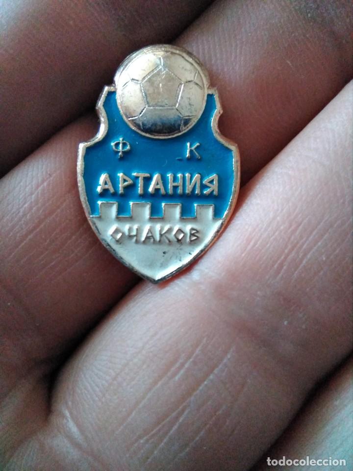 Colecionismo desportivo: INSIGNIA F&Uacute;TBOL EXTRANJERO URSS , SOVI&Eacute;TICO , RUSIA. 2 IDENTIFICAR