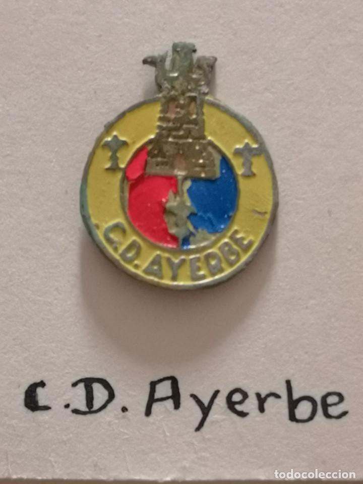 Collezionismo sportivo: PIN FUTBOL - HUESCA - AYERBE - CD AYERBE - Antiguo