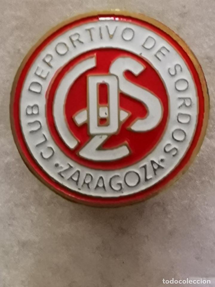 Sammelleidenschaft Sport: PIN FUTBOL - ZARAGOZA - CD DE SORDOS - Solapa