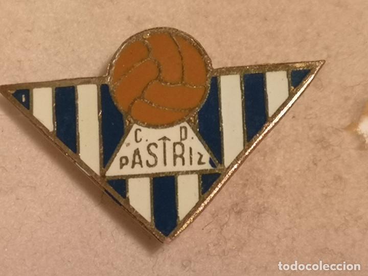 Coleccionismo deportivo: PIN FUTBOL - ZARAGOZA - PASTRIZ - CD PASTRIZ - Aguja