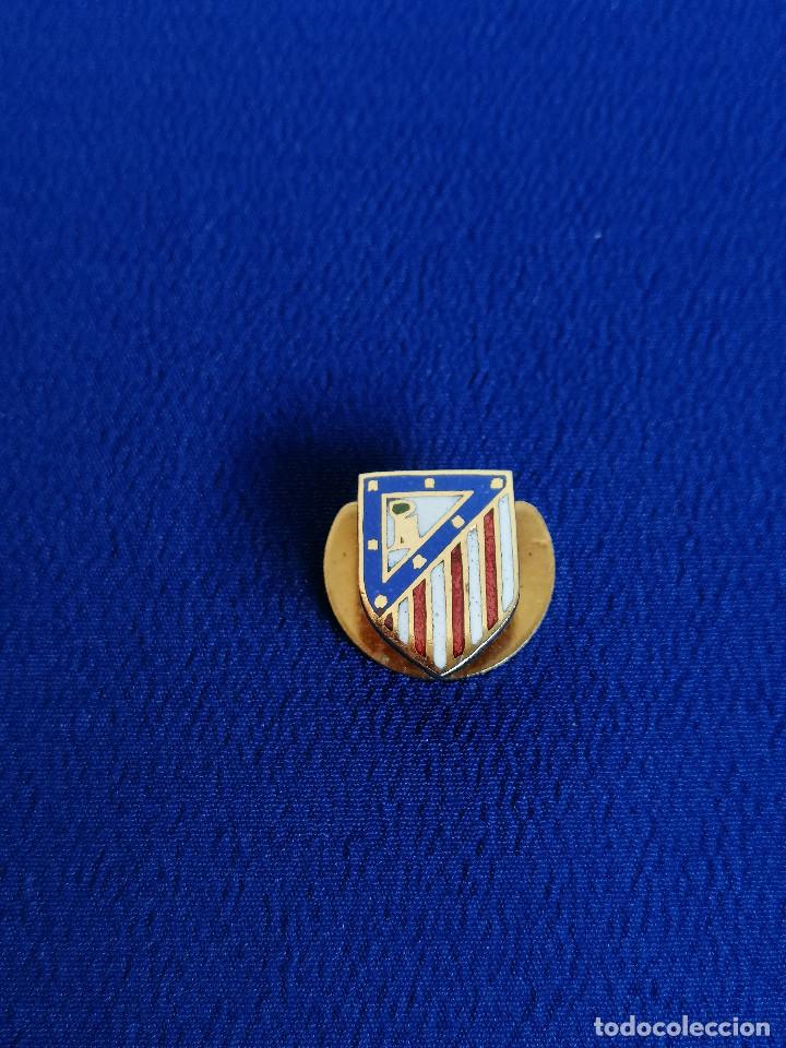 Coleccionismo deportivo: ATLETICO DE MADRID (OJAL) - Foto 2
