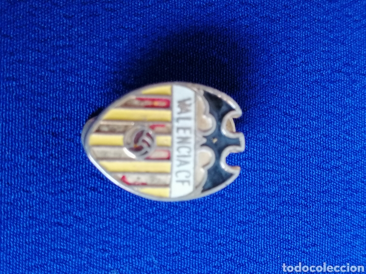 Coleccionismo deportivo: PIN VALENCIA CF OJAL - Foto 1