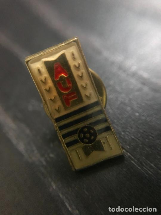 Uruguay Pin