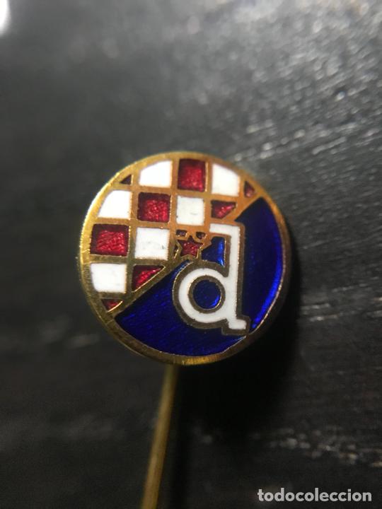 Coleccionismo deportivo: ANTIGUO PIN INSIGNIA DE SOLAPA - Foto 1
