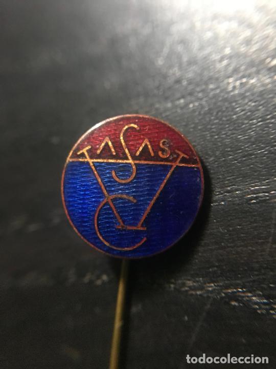 Coleccionismo deportivo: ANTIGUO PIN INSIGNIA DE SOLAPA - Foto 1