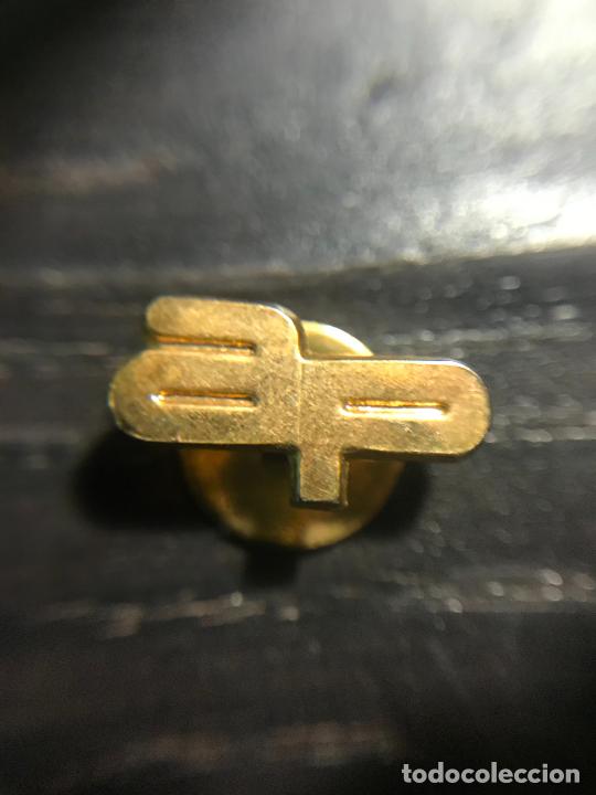 Coleccionismo deportivo: ANTIGUO PIN INSIGNIA - Foto 1