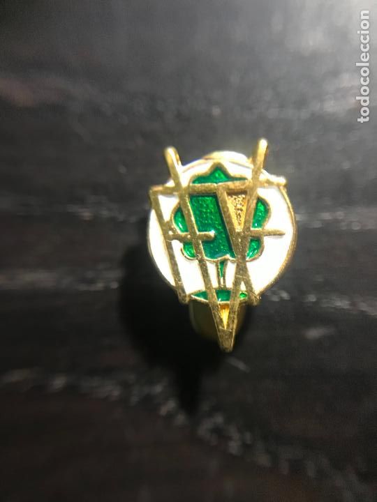 Coleccionismo deportivo: ANTIGUO PIN INSIGNIA - Foto 1