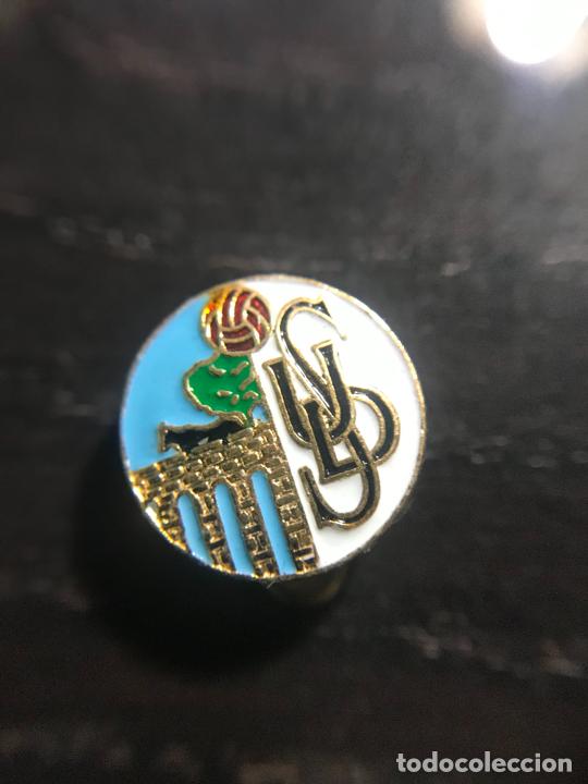 Coleccionismo deportivo: ANTIGUO PIN INSIGNIA - Foto 1