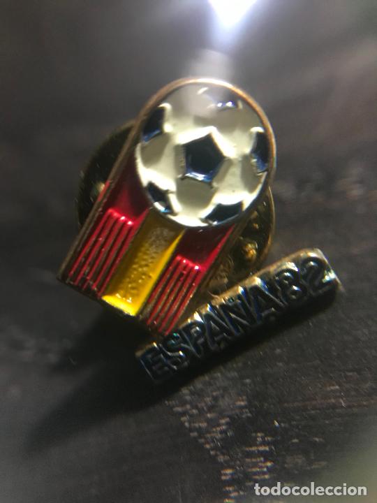 Coleccionismo deportivo: ANTIGUO PIN BROCHE INSIGNIA - Foto 1