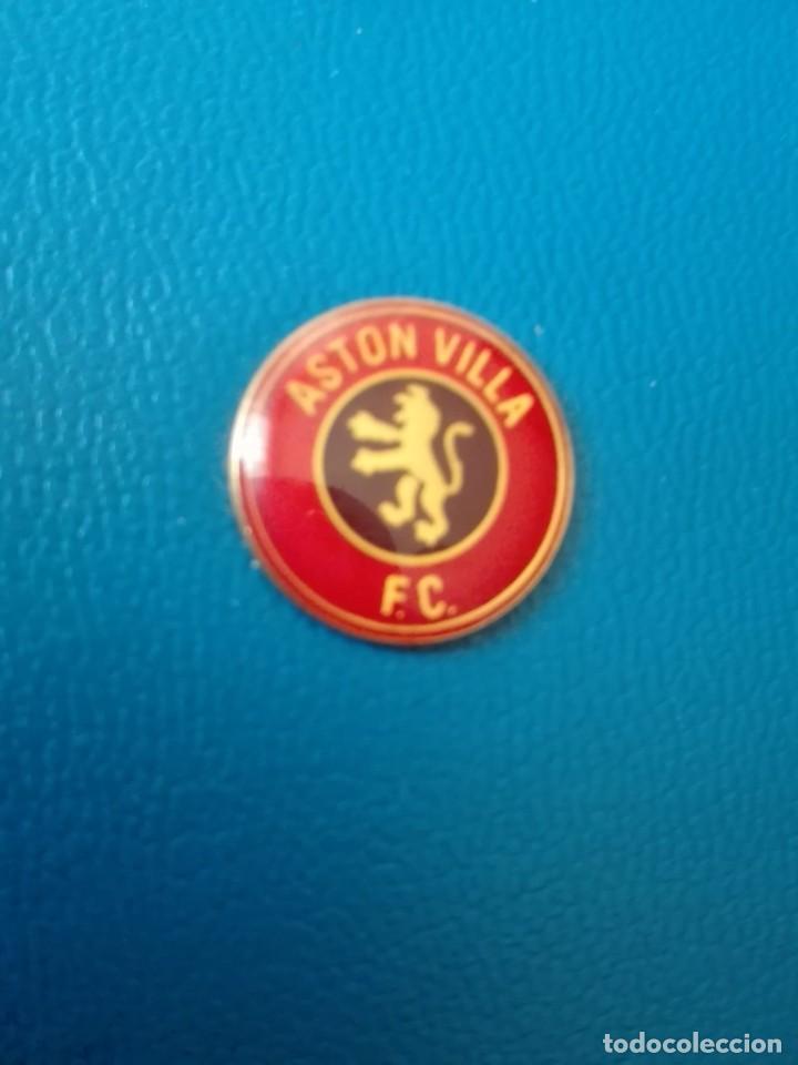 Collectionnisme sportif: PIN DE FUTBOL - ASTON VILLA