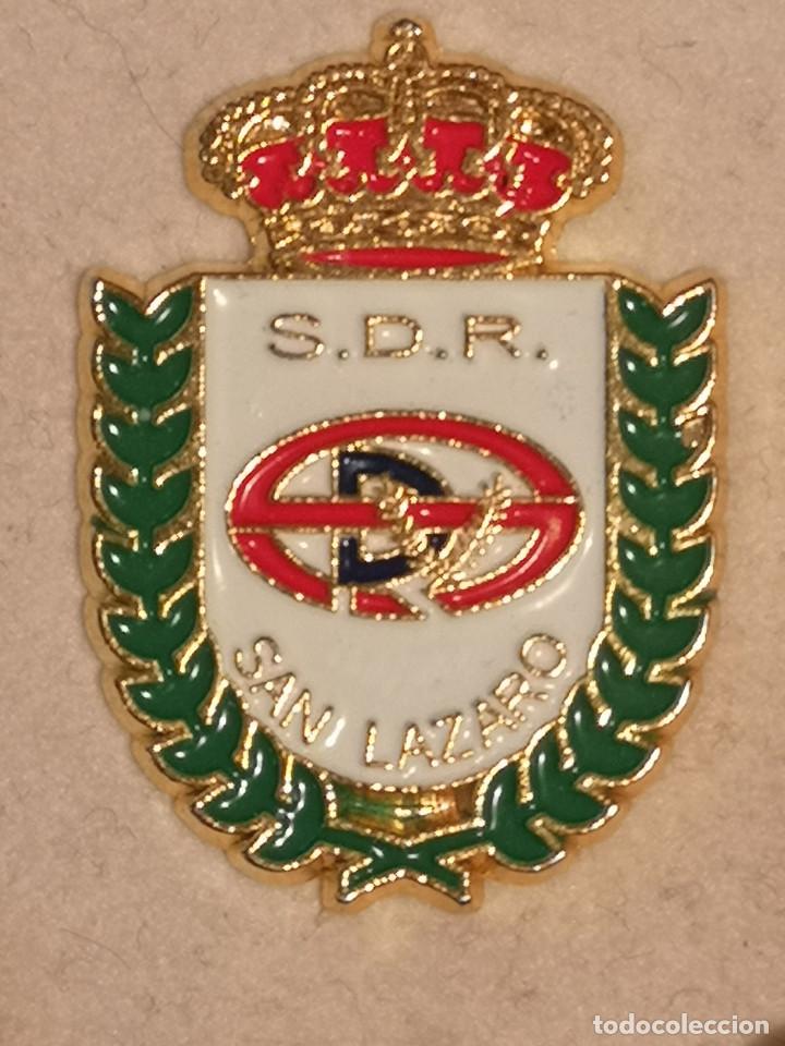 Coleccionismo deportivo: PIN FUTBOL - ASTURIAS - OVIEDO - SDR SAN LAZARO