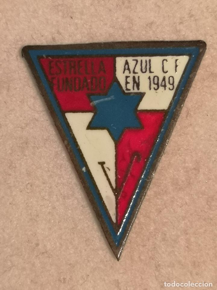 Coleccionismo deportivo: PIN FUTBOL - ASTURIAS - VILLAVICIOSA - ESTRELLA AZUL CF