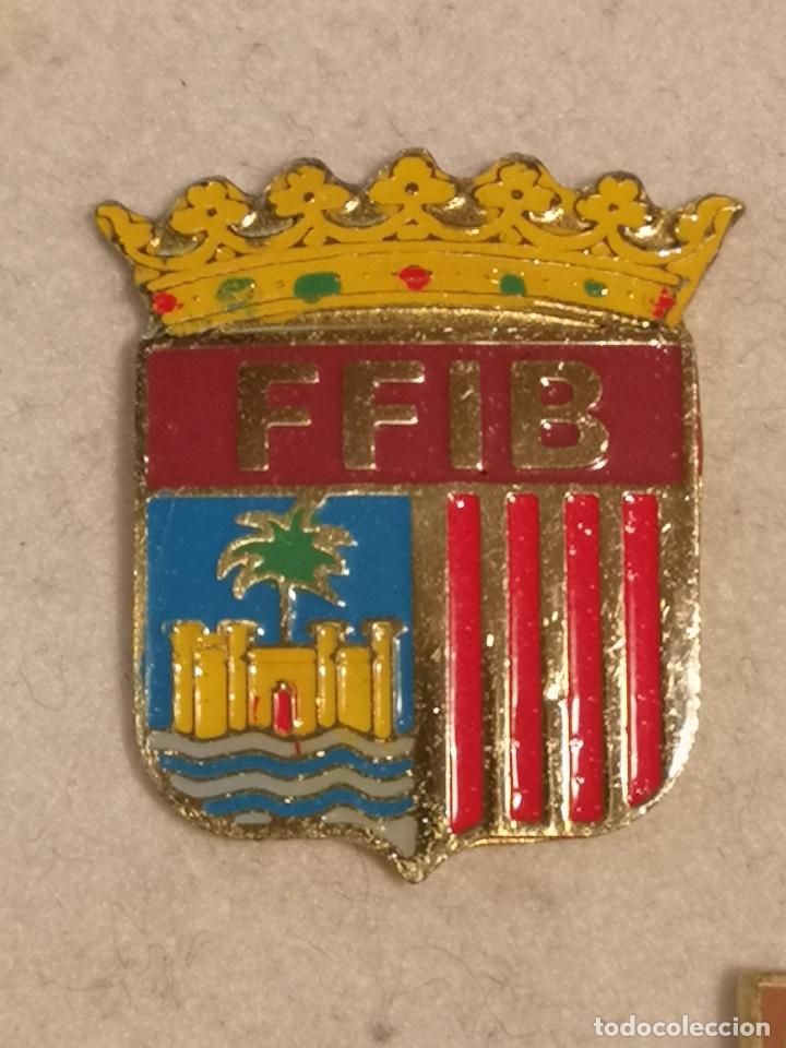 Coleccionismo deportivo: PIN FUTBOL - ISLAS BALEARES - FEDERACION FUTBOL ILLES BALEARS