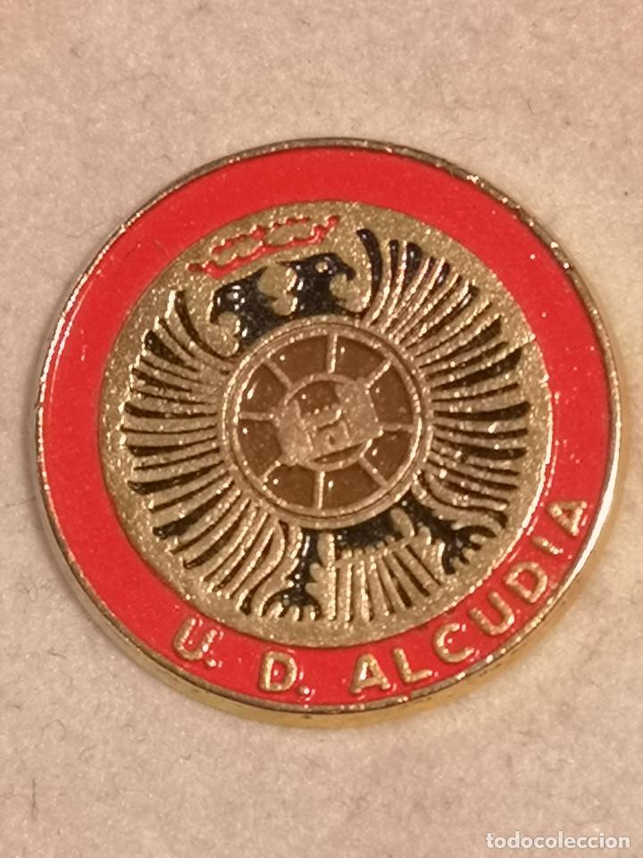 Sammelleidenschaft Sport: PIN FUTBOL - MALLORCA - ALCUDIA - CD ALCUDIA