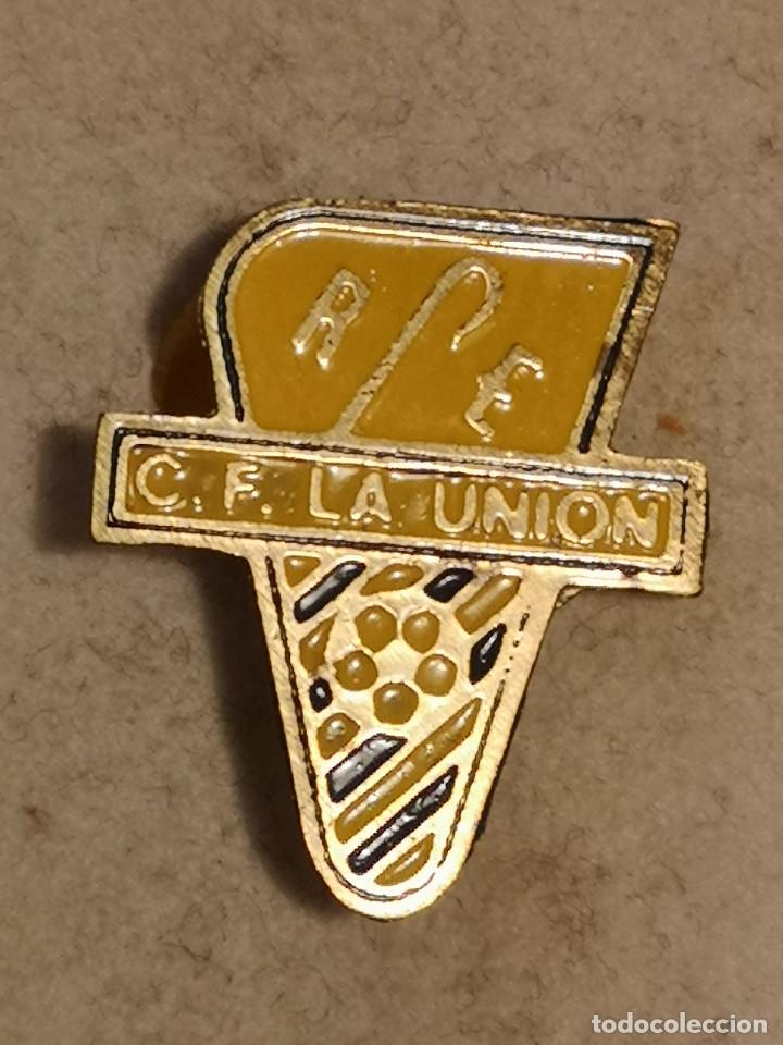 Colecionismo desportivo: PIN FUTBOL - MALLORCA - PALMA - CF LA UNION - Aguja