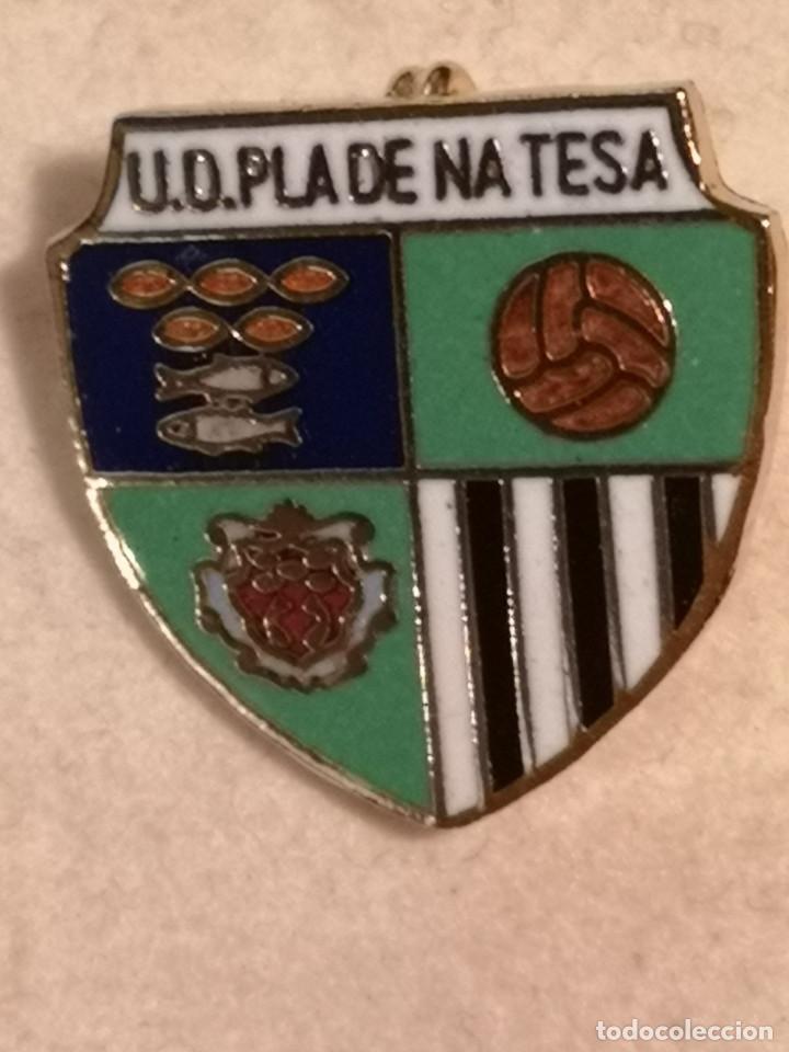 Sports collectibles: PIN FUTBOL - MALLORCA - MARRATXI - UD PLA DE NA TESA - Aguja