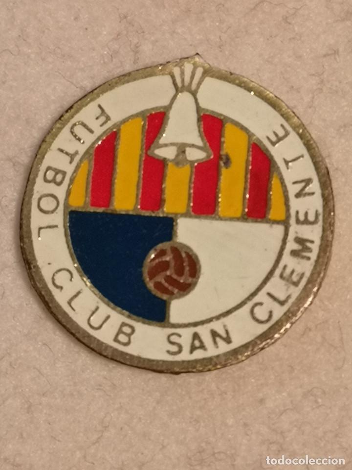 Coleccionismo deportivo: PIN FUTBOL - MENORCA - SANT CLIMENT - FC SAN CLEMENTE