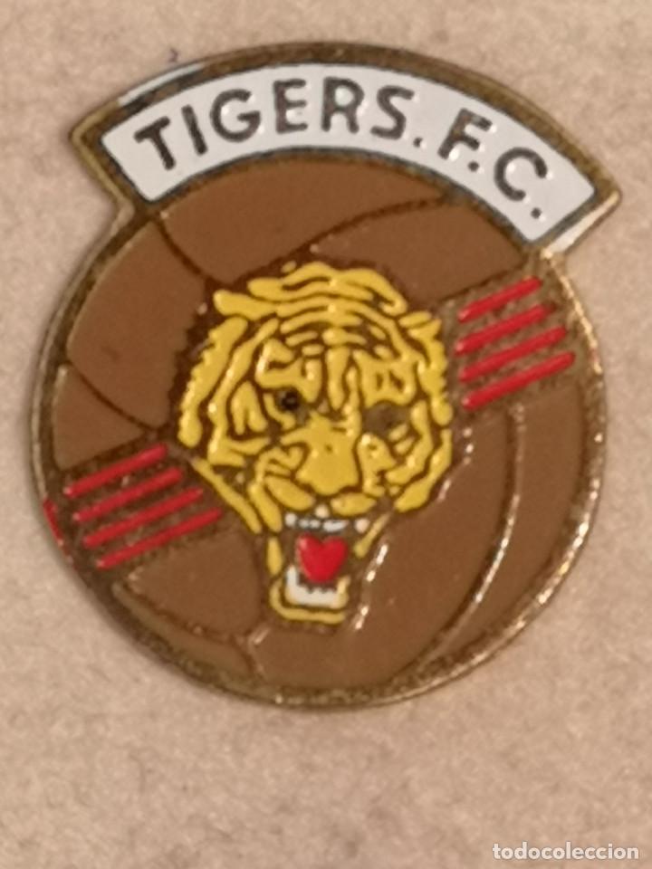 Coleccionismo deportivo: PIN FUTBOL - EIVISSA-IBIZA - EIVISSA - TIGERS FC