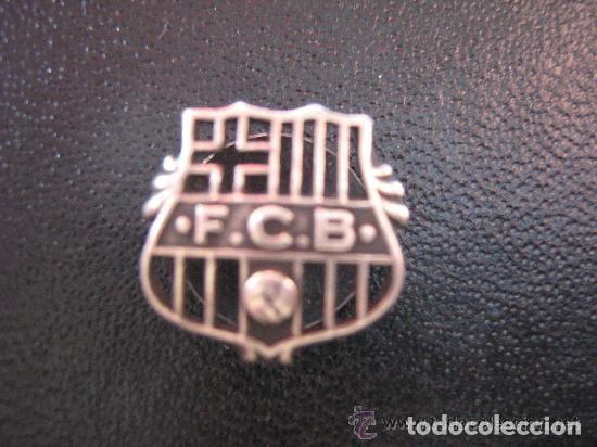 Sammelleidenschaft Sport: Insignia del 25 a&ntilde;os de socio del F.C.Barcelona en plata