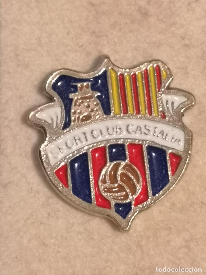 Coleccionismo deportivo: PIN FUTBOL - CASTELL&Oacute; (CASTELLON) - CASTELLO DE LA PLANA - SC CASTALIA