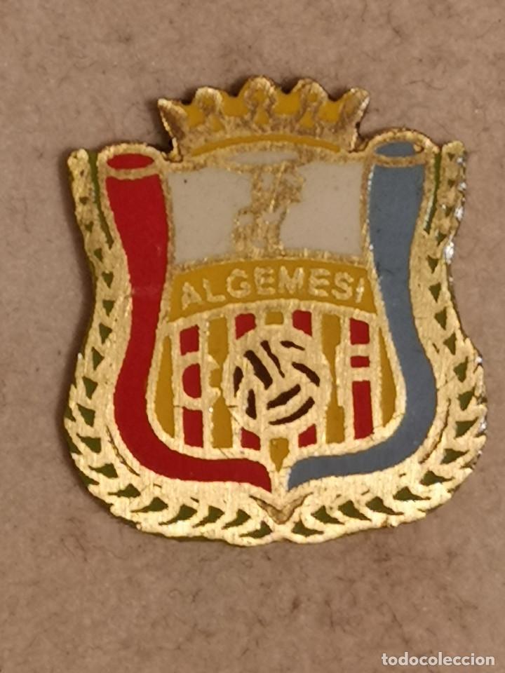 Coleccionismo deportivo: PIN FUTBOL - VALENCIA - ALGEMES&Iacute; - CF ALGEMES&Iacute;