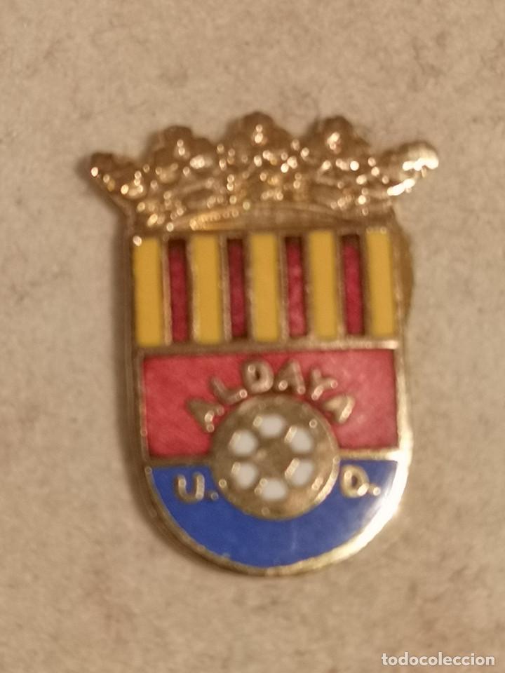 Sports collectibles: PIN FUTBOL - VALENCIA - ALDAIA - UD ALDAYA
