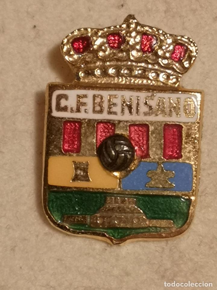 Sports collectibles: PIN FUTBOL - VALENCIA - BENISSAN&Oacute; - CF BENISANO
