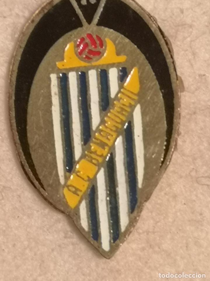 Sports collectibles: PIN FUTBOL - VALENCIA - BENAGUASIL - AC BENAGUACIL