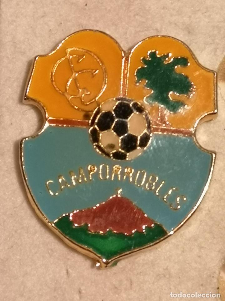 Sports collectibles: PIN FUTBOL - VALENCIA - CAMPORROBLES - CD CAMPORROBLES