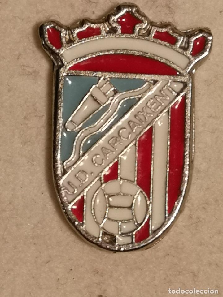 Sports collectibles: PIN FUTBOL - VALENCIA - CARCAIXENT - UD CARCAIXENT