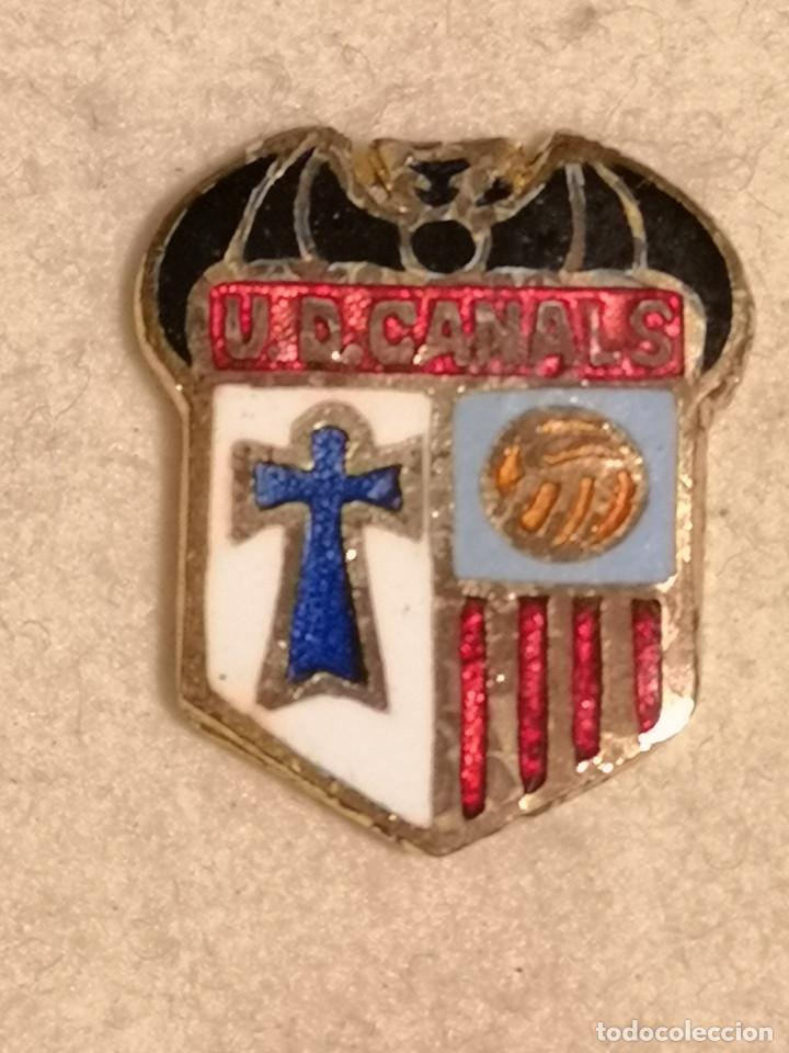 Sports collectibles: PIN FUTBOL - VALENCIA - CANALS - UD CANALS