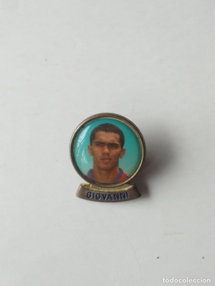Sammelleidenschaft Sport: GIOVANNI PINS DEL BAR&Ccedil;A 1996-1997 PIN BARCELONA LIGA F&Uacute;TBOL 96-97
