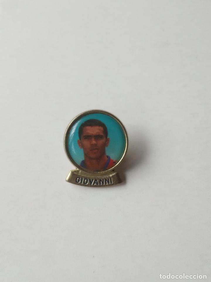 Sammelleidenschaft Sport: GIOVANNI PINS DEL BAR&Ccedil;A 1996-1997 PIN BARCELONA LIGA F&Uacute;TBOL 96-97