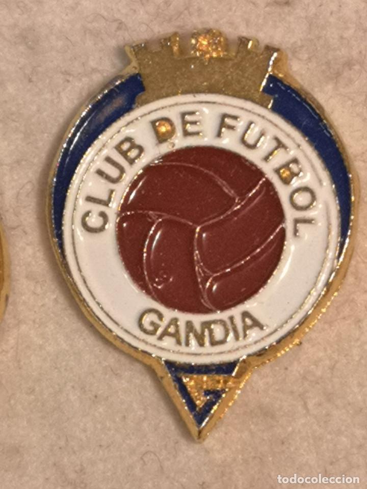 Coleccionismo deportivo: PIN FUTBOL - VALENCIA - GANDIA - CF GANDIA