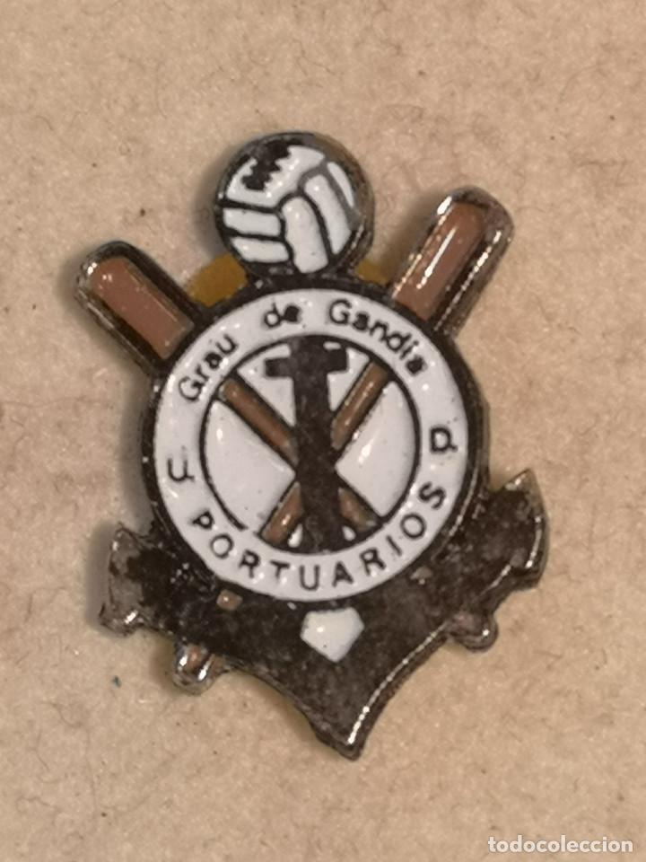 Coleccionismo deportivo: PIN FUTBOL - VALENCIA - GANDIA - GRAU DE GANDIA - UD PORTUARIOS