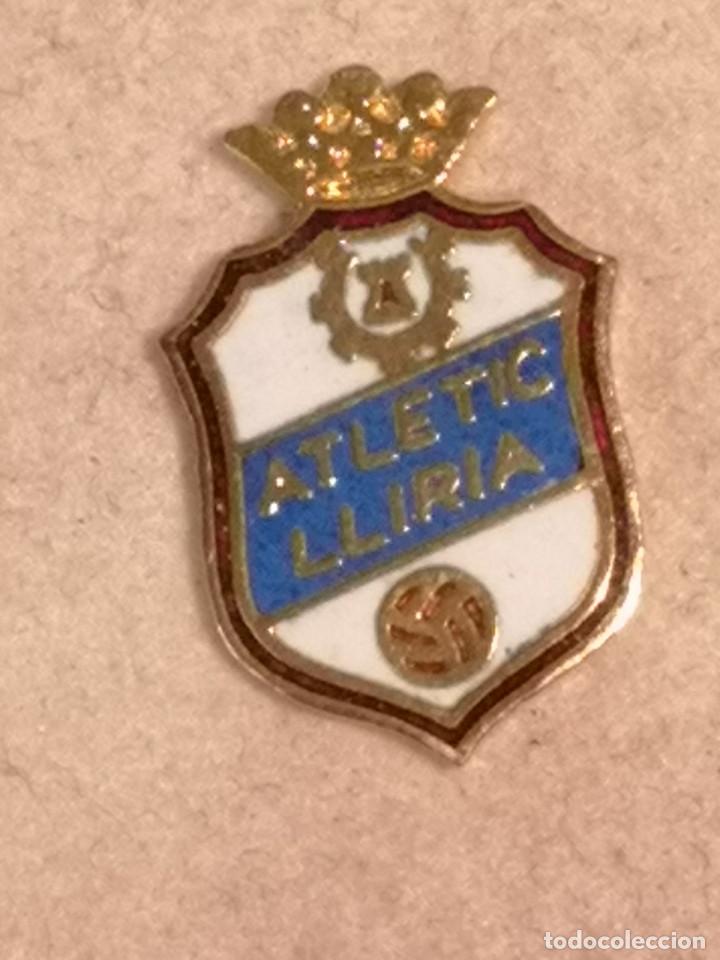 Coleccionismo deportivo: PIN FUTBOL - VALENCIA - LLIRIA - ATLETIC LLIRIA