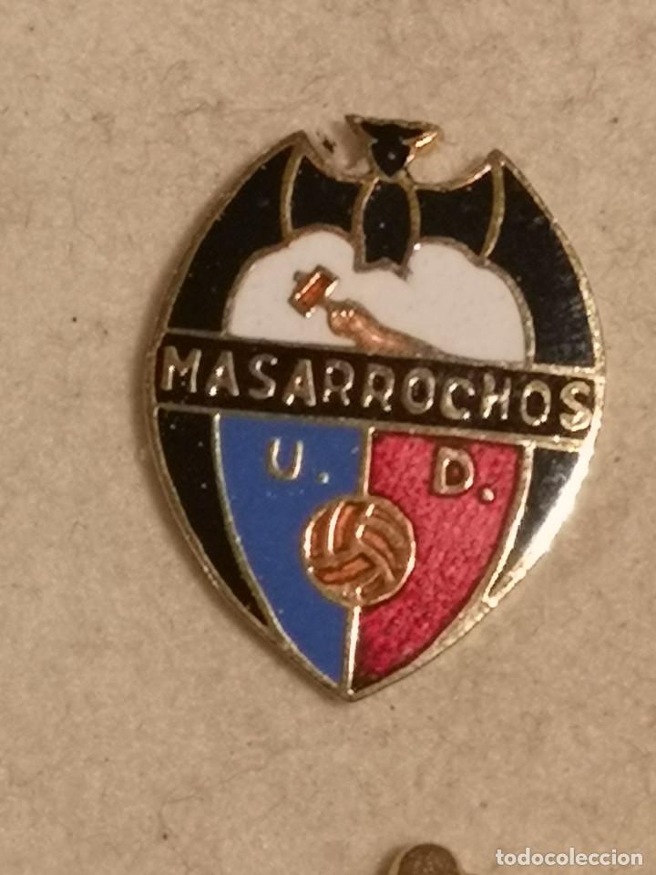 Coleccionismo deportivo: PIN FUTBOL - VALENCIA - UD MASAROCHOS