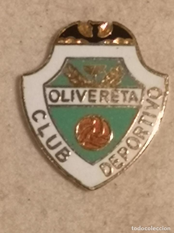 Coleccionismo deportivo: PIN FUTBOL - VALENCIA - OLIVERETA CD