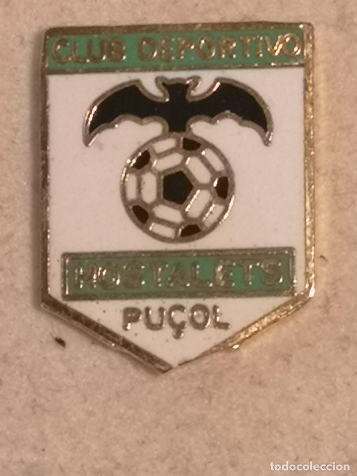 Coleccionismo deportivo: PIN FUTBOL - VALENCIA - PU&Ccedil;OL - CD HOSTALETS