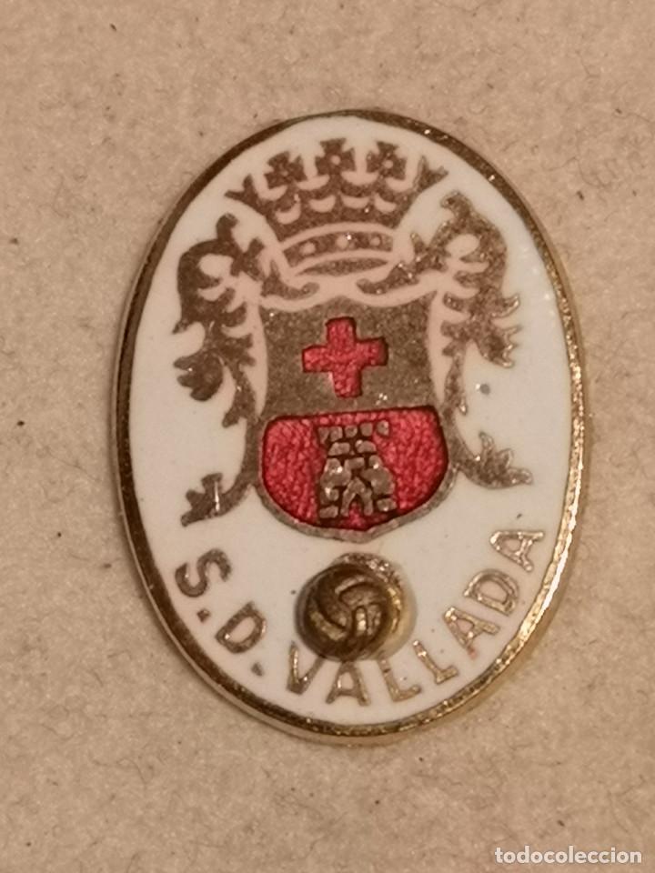 Sammelleidenschaft Sport: PIN FUTBOL - VALENCIA - VALLADA - SD VALLADA